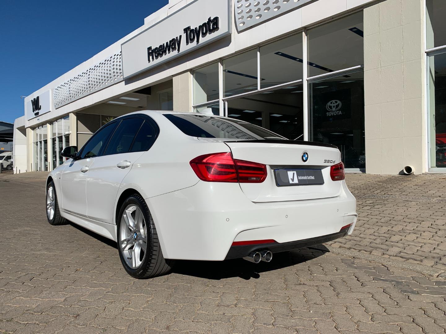 Automatic BMW 3 Series Sedan 2018 for sale