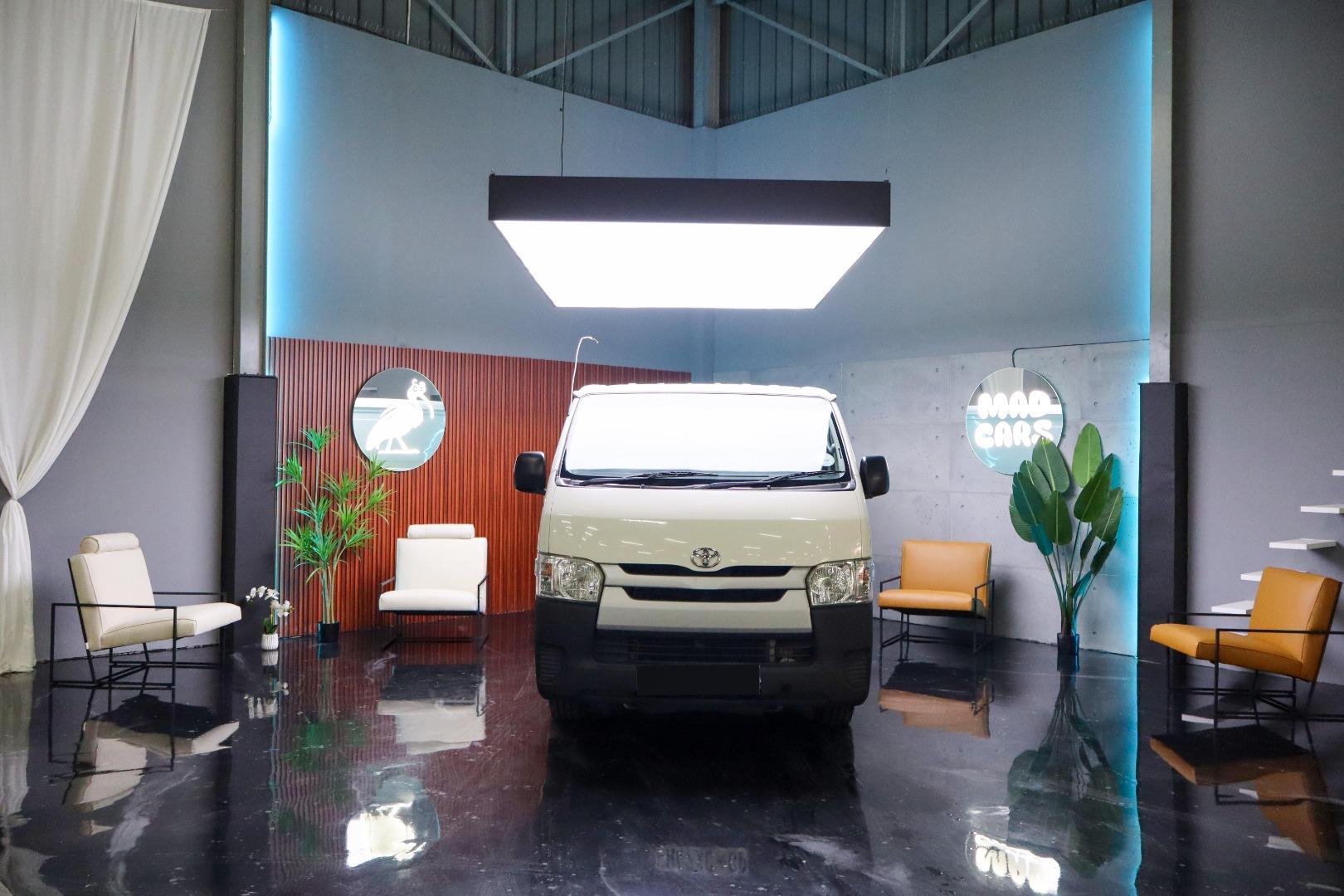 2016 Toyota Quantum 2.7 Panel Van Q2FyTGlzdGluZzo1NjE3Nzc R169950 | Avo ...