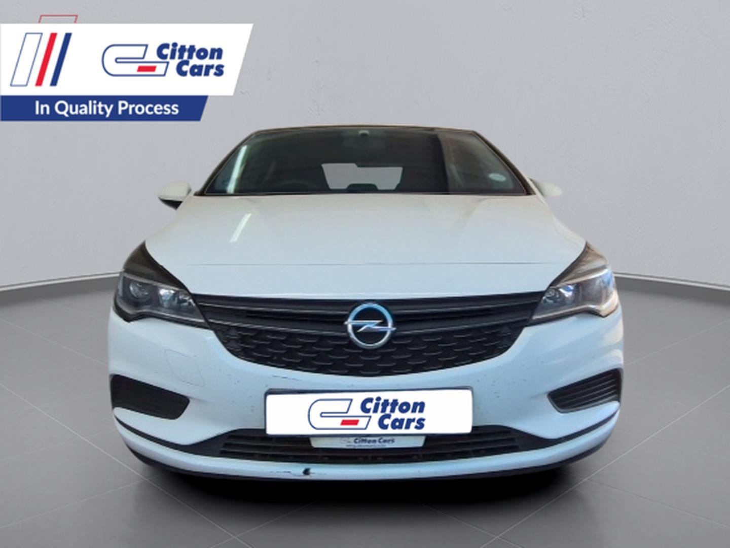 Opel Astra 1.0 T Essentia 5 Door