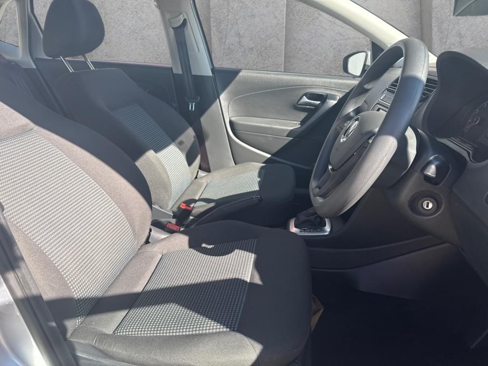 Volkswagen Polo Vivo Hatch 1.6 Comfortline Tiptronic