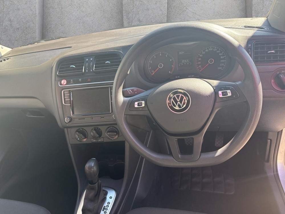 Volkswagen Polo Vivo Hatch 1.6 Comfortline Tiptronic