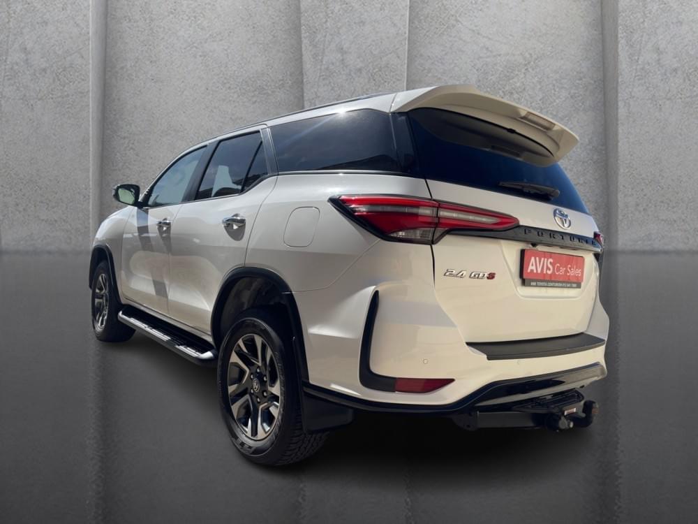 Toyota Fortuner 2.4 Gd-6 Rb At