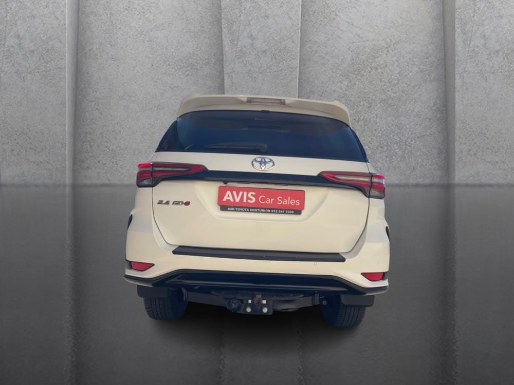 Toyota Fortuner 2.4 Gd-6 Rb At