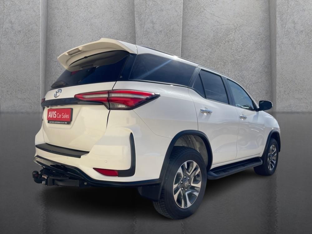 Toyota Fortuner 2.4 Gd-6 Rb At