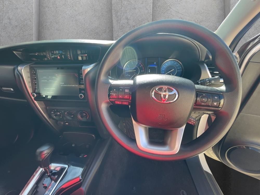 Toyota Fortuner 2.4 Gd-6 Rb At