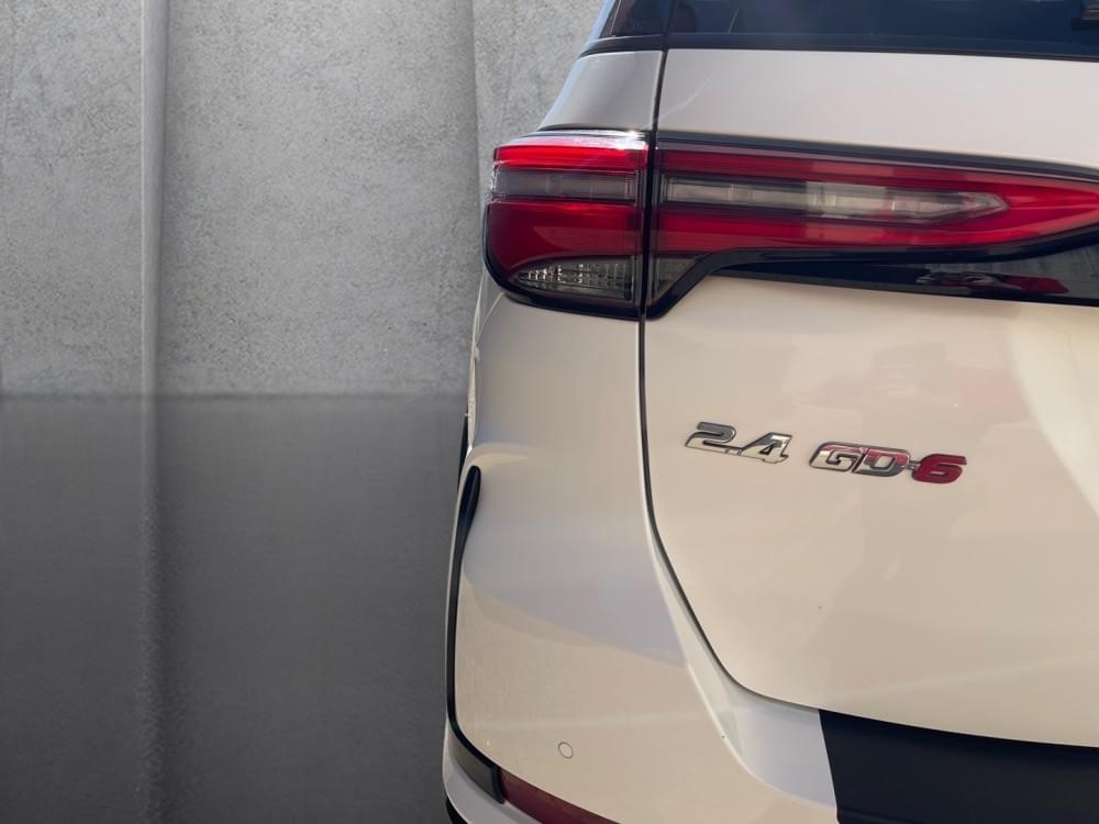 Toyota Fortuner 2.4 Gd-6 Rb At