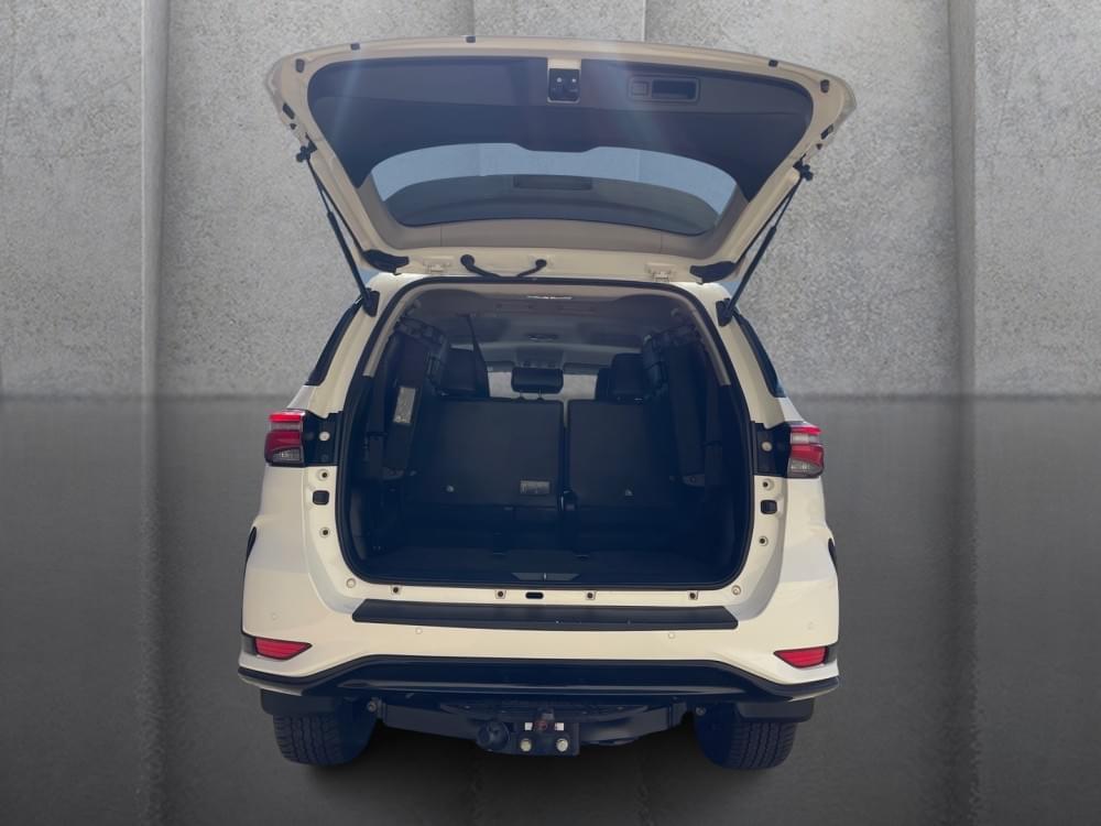 Toyota Fortuner 2.4 Gd-6 Rb At