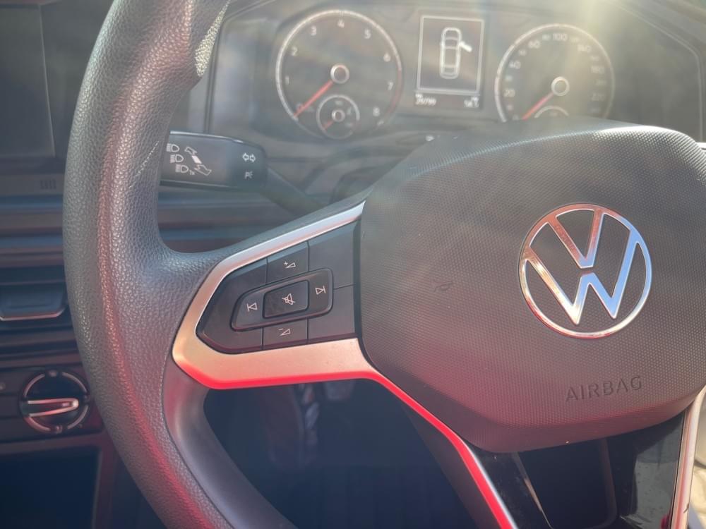 Volkswagen Polo Sedan 1.6 Base